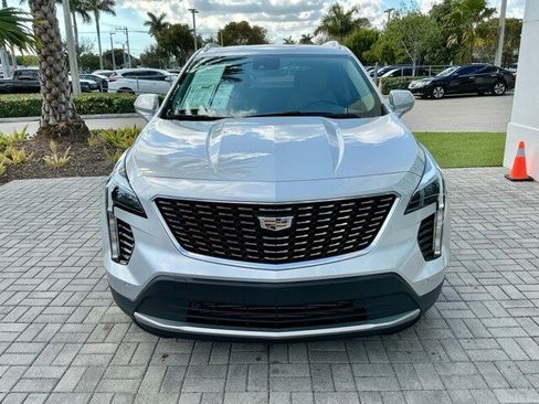 Used 2020 Cadillac XT4 Premium Luxury image 2