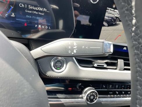 Certified 2025 Chevrolet Equinox LT FWD image 27
