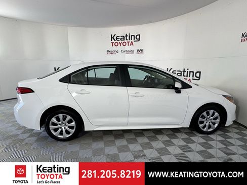 Certified 2025 Toyota Corolla LE image 5