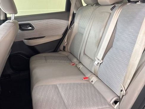 Certified 2023 Nissan Rogue SV FWD image 18
