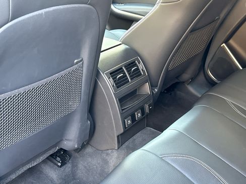 Certified 2025 Jaguar F-PACE R-Dynamic S image 16