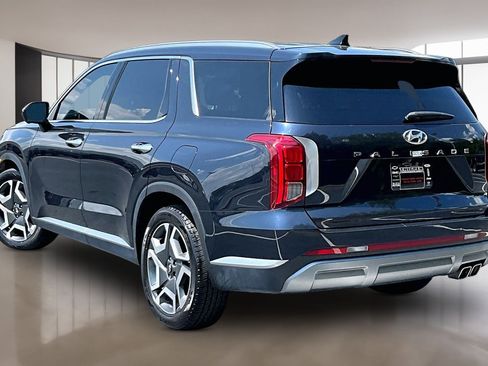 Used 2024 Hyundai Palisade SEL w/ Premium Package FWD image 4