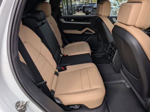 New 2026 Porsche Cayenne E-Hybrid image 24