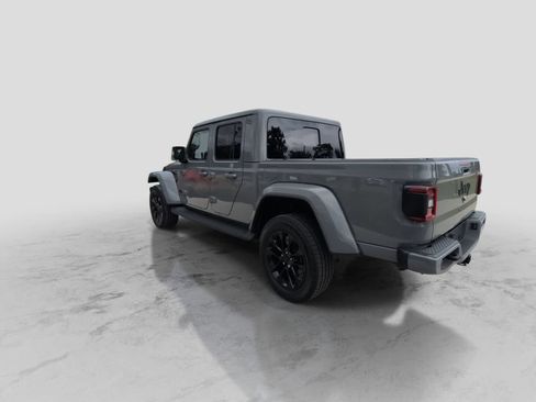 Used 2022 Jeep Gladiator Overland AWD/4WD image 6