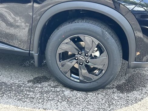New 2026 Nissan Rogue SV FWD image 9