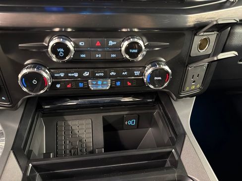 New 2026 Ford F250 Lariat w/ Black Appearance Package AWD/4WD image 13