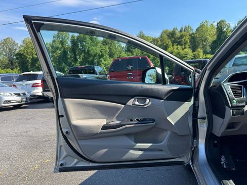 Used 2013 Honda Civic LX image 9