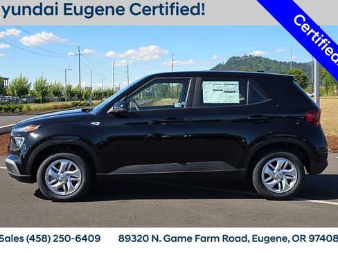 Used 2025 Hyundai Venue SE FWD image 8