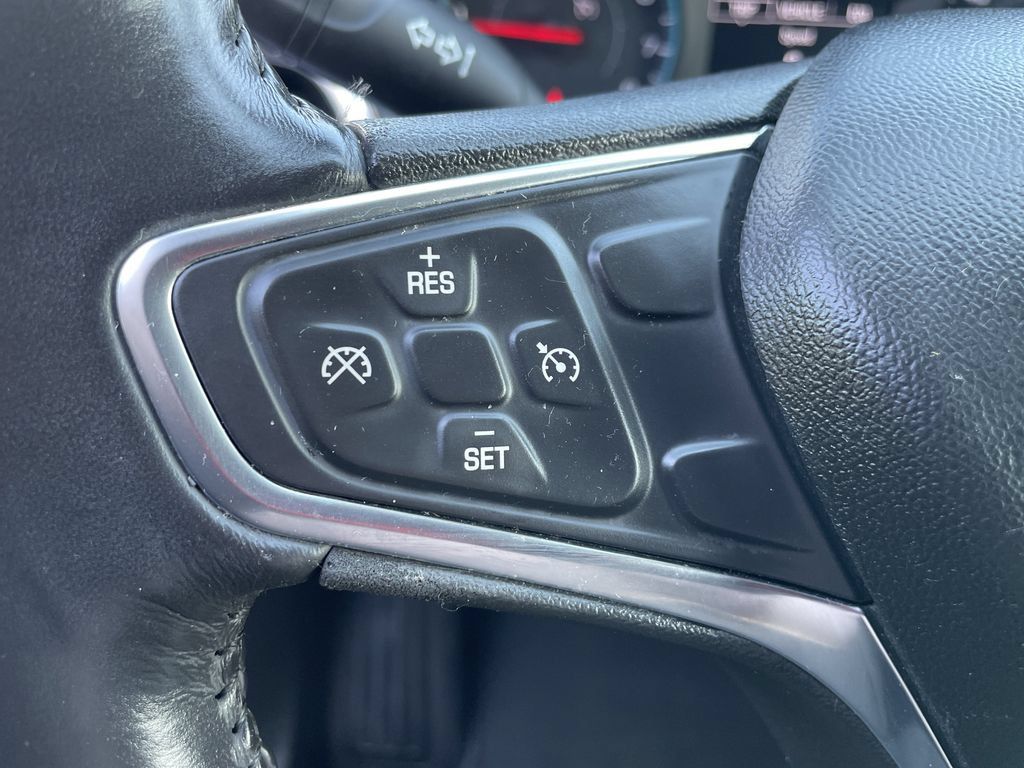Used 2018 Chevrolet Equinox LT FWD image 33