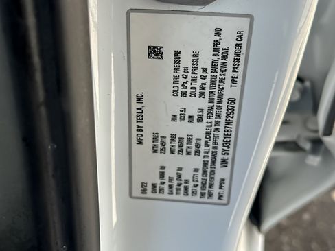 Used 2022 Tesla Model 3 Long Range AWD/4WD image 27