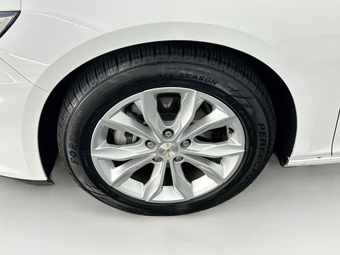 Used 2024 Chevrolet Malibu LT FWD image 11