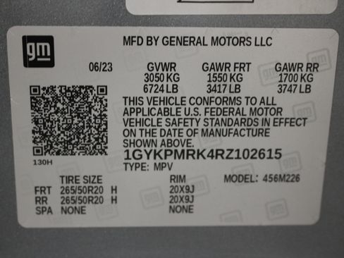 Certified 2024 Cadillac Lyriq Tech RWD image 39