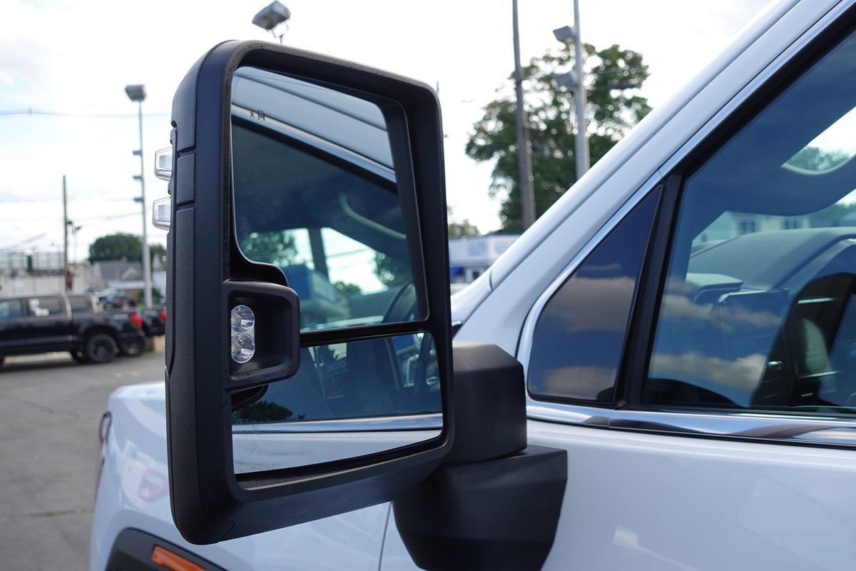 Used 2024 GMC Sierra 3500 SLE AWD/4WD image 8