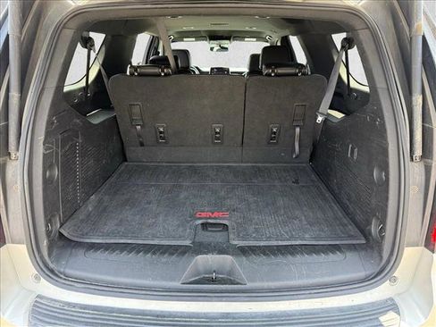 Used 2022 GMC Yukon XL SLT w/ Max Trailering Package RWD image 14