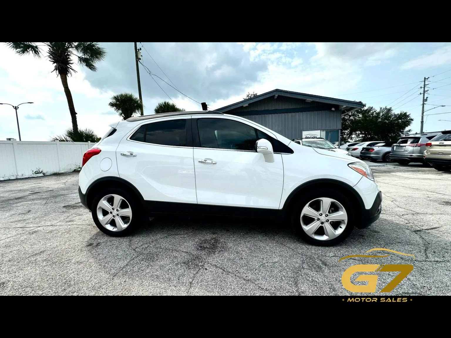 Used 2016 Buick Encore Convenience FWD image 3
