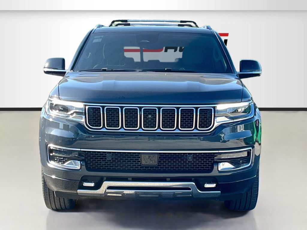Used 2024 Jeep Wagoneer L Series III w/ Premium Group I AWD/4WD image 2
