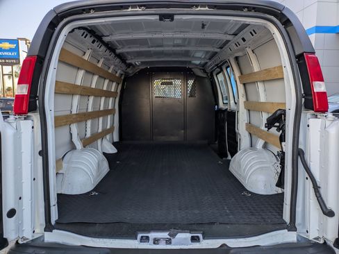 Used 2024 Chevrolet Express 2500 w/ Driver Convenience Package image 25
