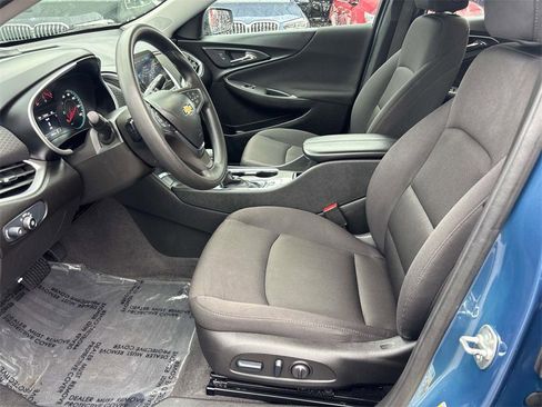 Used 2024 Chevrolet Malibu LT image 9
