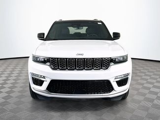 Used 2022 Jeep Grand Cherokee Summit w/ Luxury Tech Group V AWD/4WD video 3