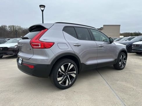 New 2026 Volvo XC40 B5 Plus w/ Climate Package image 7