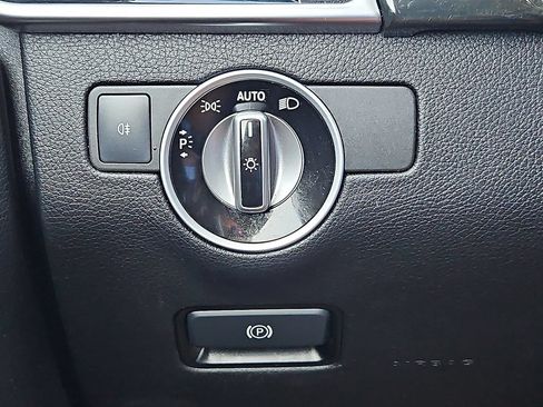 Certified 2018 Mercedes-Benz GLE 350 4MATIC w/ Premium 2 Package image 25