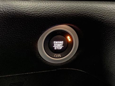 Used 2022 Chrysler Pacifica Touring-L w/ S Appearance Package image 41