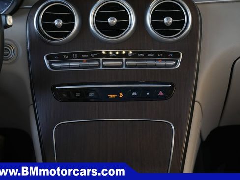 Used 2022 Mercedes-Benz GLC 300 4MATIC w/ Premium Package Lite image 44