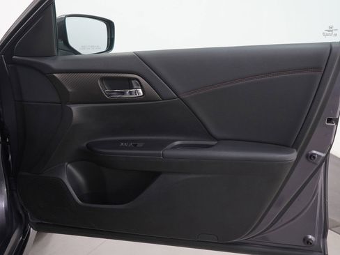 Used 2017 Honda Accord Sport Special Edition image 9