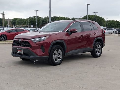 Used 2025 Toyota RAV4 XLE FWD image 10