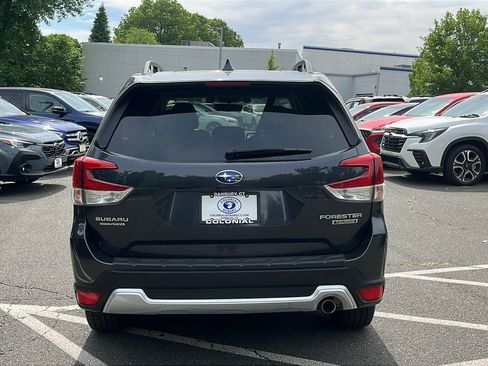 Used 2019 Subaru Forester Touring AWD/4WD image 6