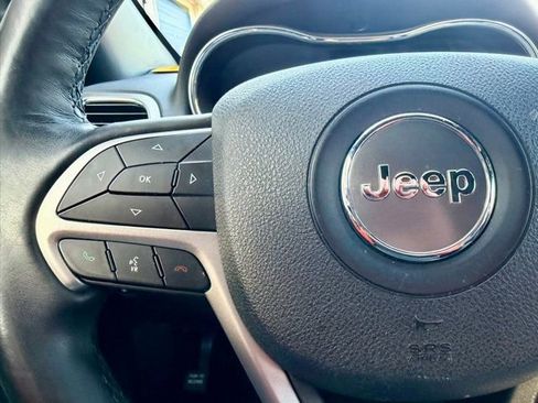 Used 2018 Jeep Grand Cherokee Altitude image 28