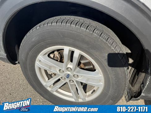 Used 2023 Ford Explorer XLT w/ Class IV Trailer Tow Package image 10