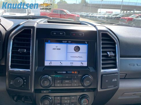 Used 2017 Ford F250 XLT w/ XLT Premium Package AWD/4WD image 23