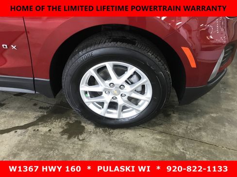 Used 2023 Chevrolet Equinox LT image 3