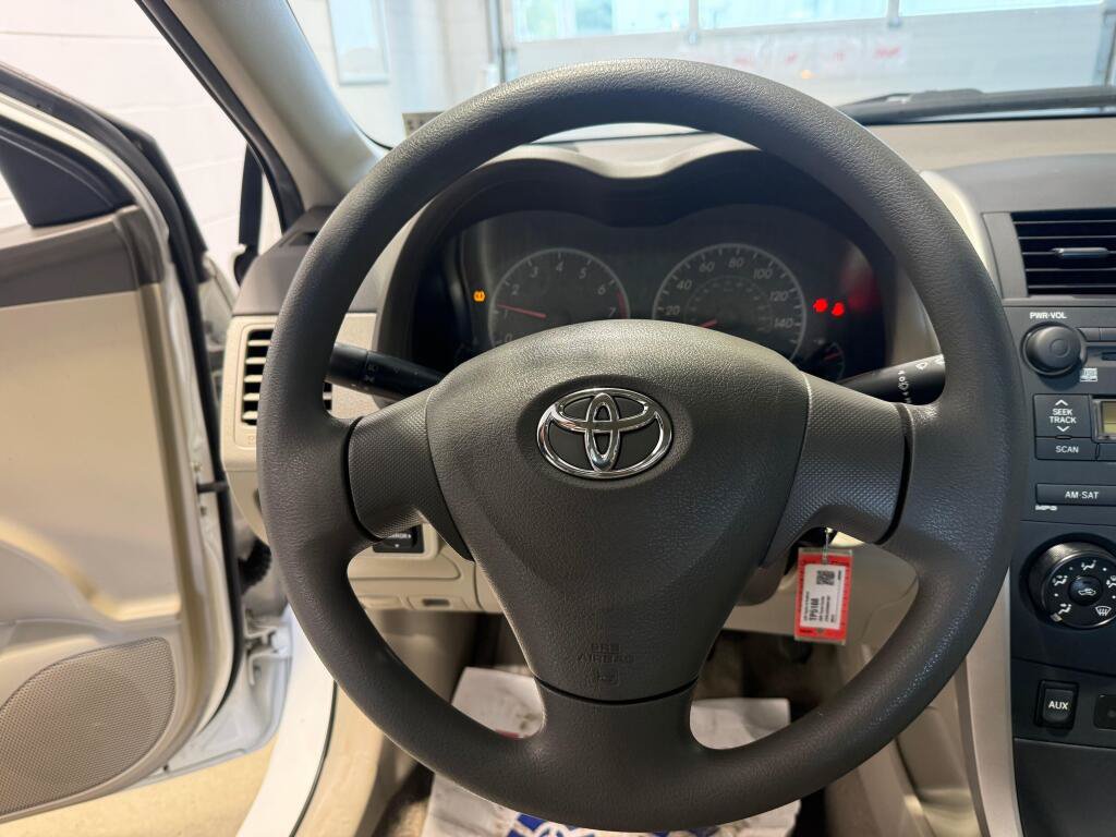 Used 2009 Toyota Corolla LE FWD image 26