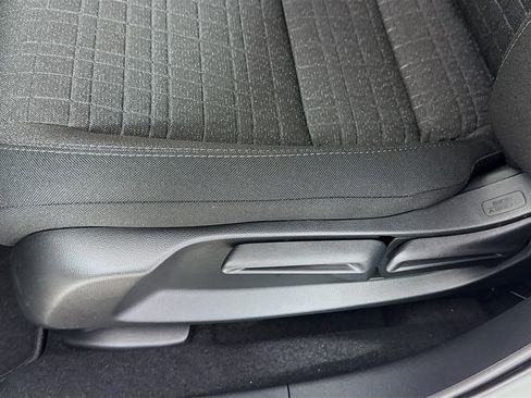 New 2026 Honda HR-V LX image 19