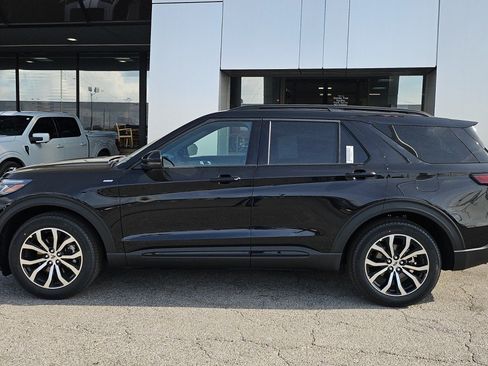 New 2026 Ford Explorer ST-Line w/ Premium Package RWD image 3