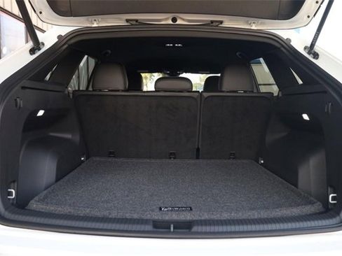 New 2026 Volkswagen Atlas Cross Sport SE image 7