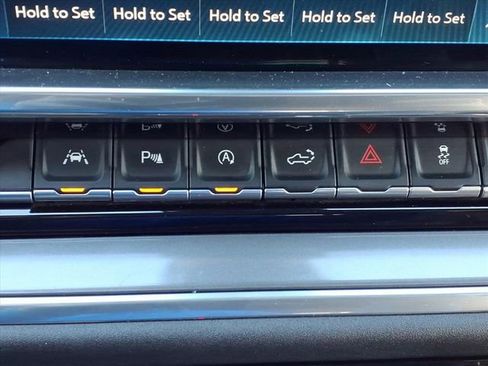 Used 2023 Chevrolet Silverado 1500 High Country w/ Technology Package image 36