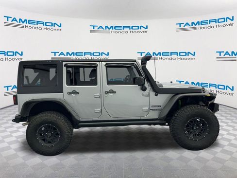Used 2017 Jeep Wrangler Unlimited Sport w/ Connectivity Group AWD/4WD image 6