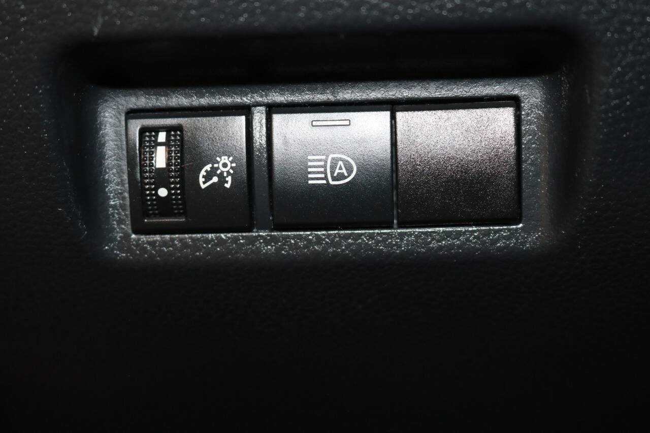 Used 2020 Toyota RAV4 LE w/ Carpet Mat Package AWD/4WD image 42