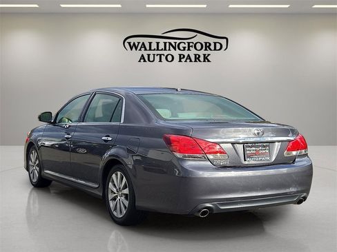Used 2011 Toyota Avalon Limited image 6