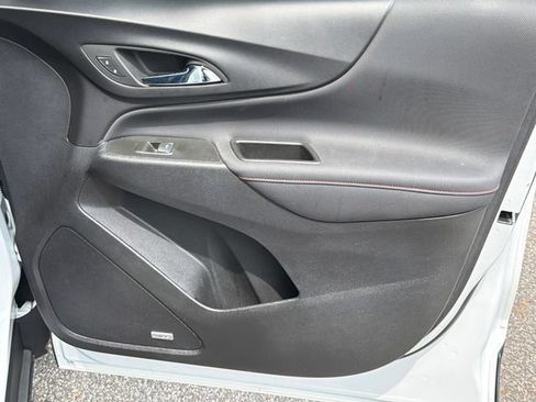Used 2022 Chevrolet Equinox RS w/ RS Leather Package FWD image 16
