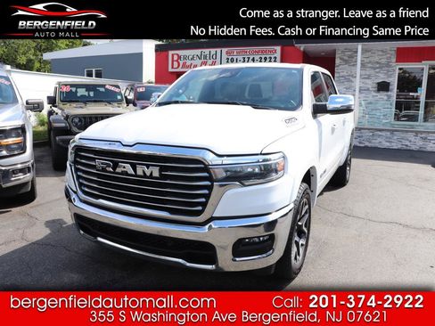Used 2025 RAM 1500 Laramie AWD/4WD image 1
