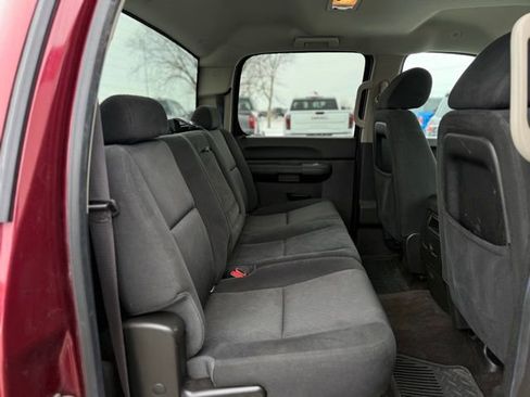 Used 2014 Chevrolet Silverado 2500 LT w/ Custom Sport Truck Package image 18