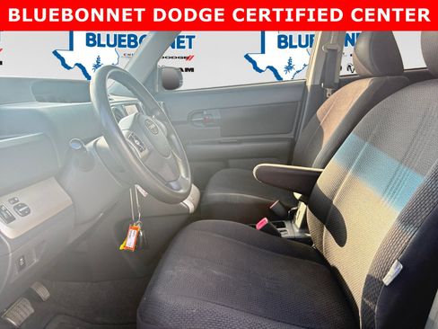 Used 2008 Scion xB FWD image 11