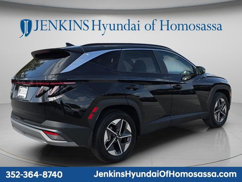 New 2025 Hyundai Tucson SEL image 3