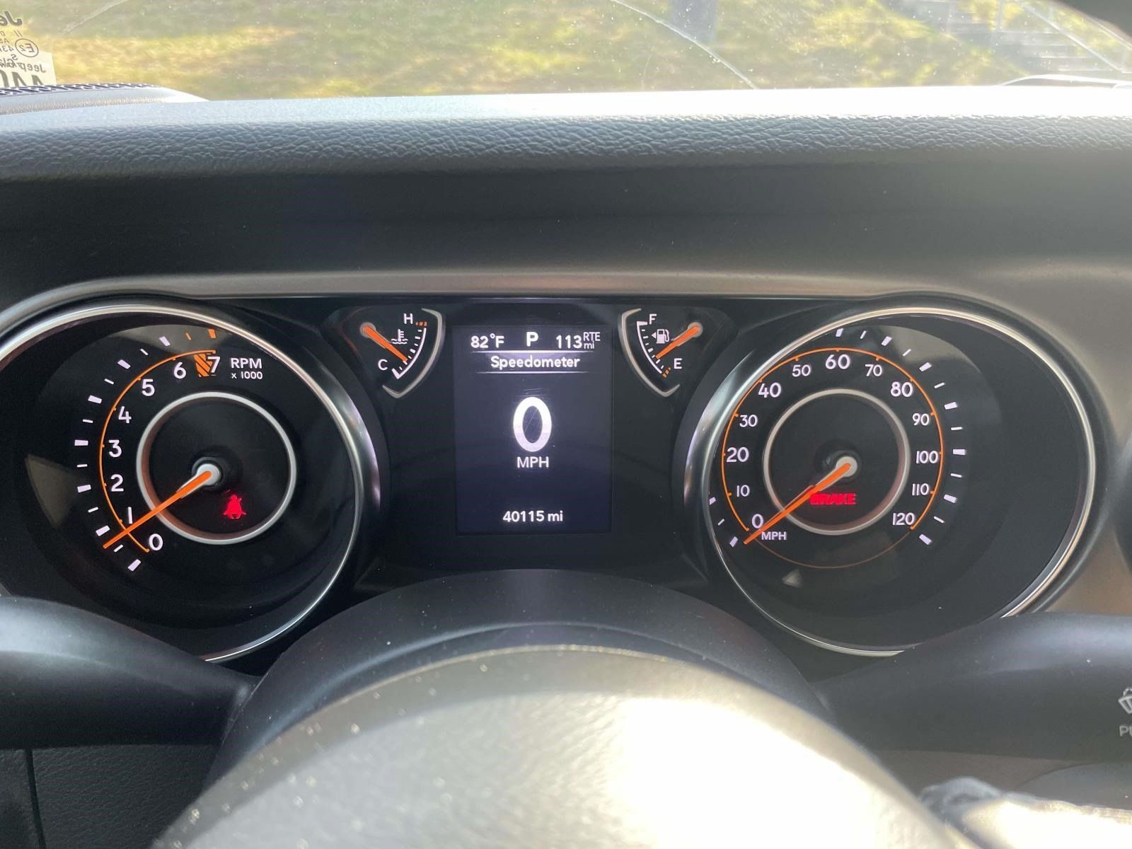 Used 2023 Jeep Gladiator Sport AWD/4WD image 17