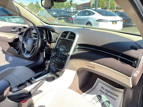 Used 2015 Chevrolet Malibu LT w/ Power Convenience Package FWD image 19