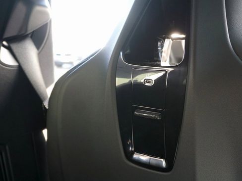 Used 2025 BMW iX M60 image 17